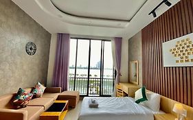 Seven House - Hotel & Apartment